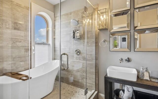 The Cochrane House Luxury Historic Inn