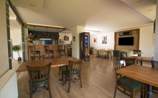 Upart Home