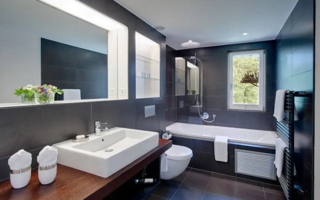 Chalet Altesse Serviced Apartments