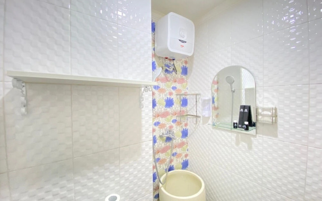 Glam Decor Studio Apartment at Emerald Towers