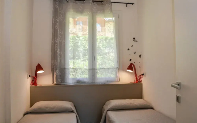 Renovated Apartment With Lake View, Swimming Pool, Wifi, in Val di Ledro