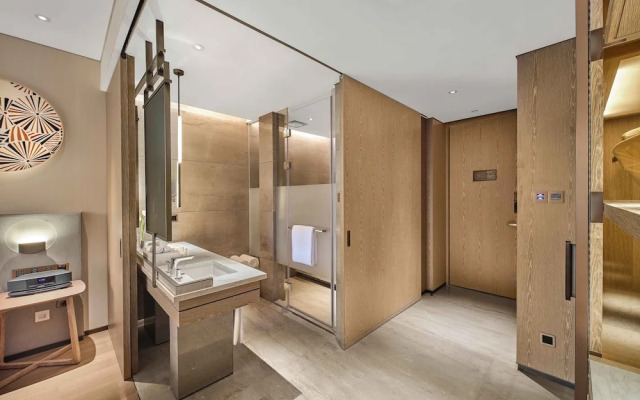 Vignette Collection Hangzhou Huaxia Center Hotel by IHG