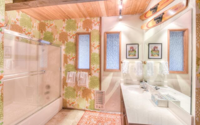 Dollar Point Lookout 3 Bedroom Cabin by Redawning