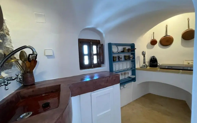 The Commander s House