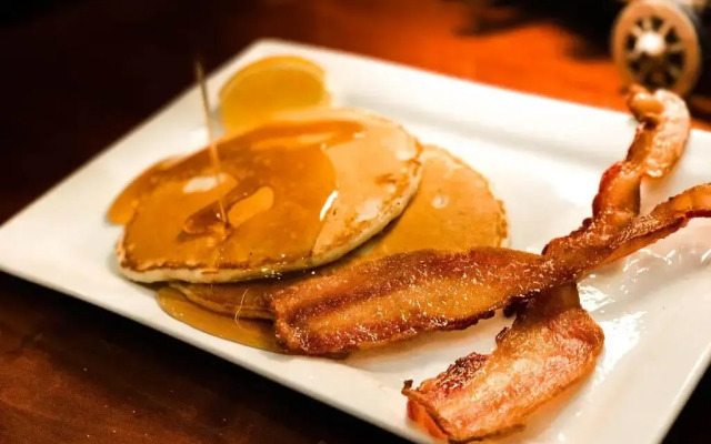 Historic Plains Hotel