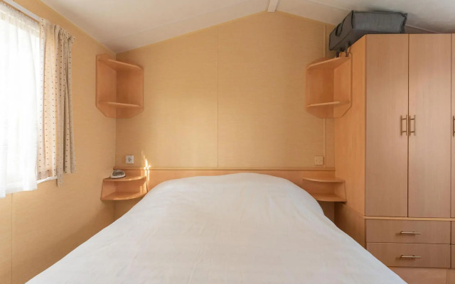 Inviting holiday home in Appelscha with garden