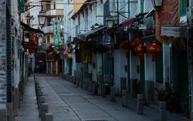 Ole Tai Sam Un Hotel