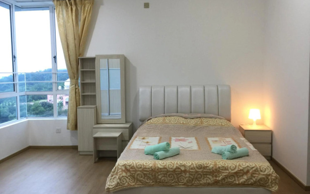 2775 sqf Sunset Luxury Condo