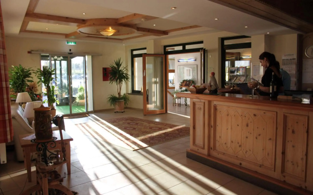 Airport-Hotel Fortuna