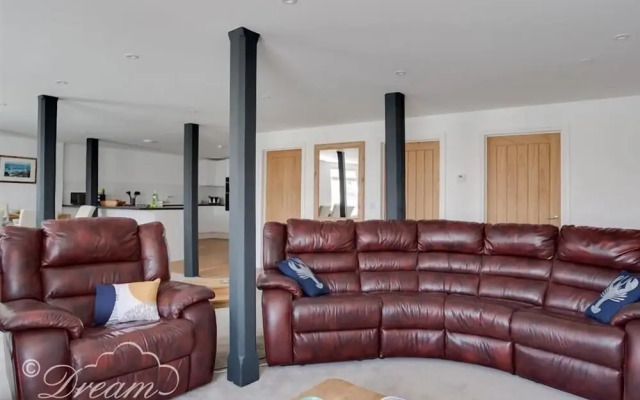 Old Coastguard Apartment 2