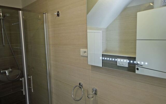 Kuzma Rooms 2