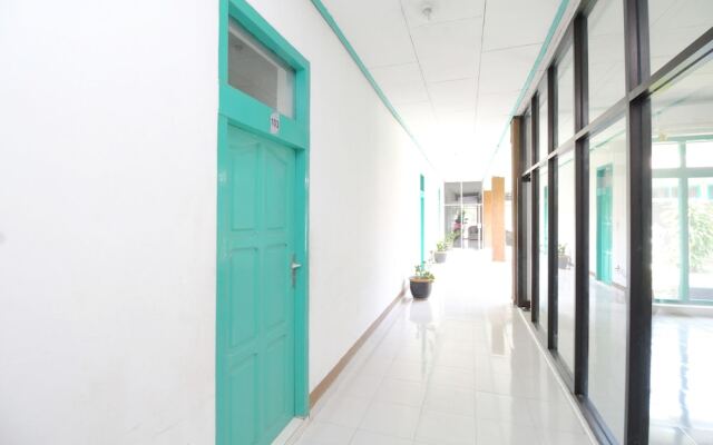 Airy S Parman 28 Palu