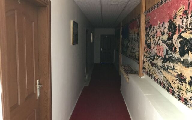 Aslan Guest House
