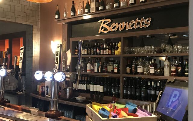 Bennetts Hotel