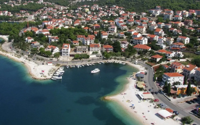 Apartment in Okrug Donji for 4 Person