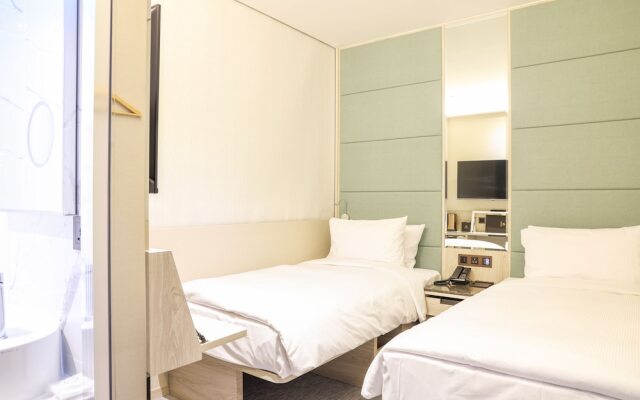 Royal Jade Boutique Hotel