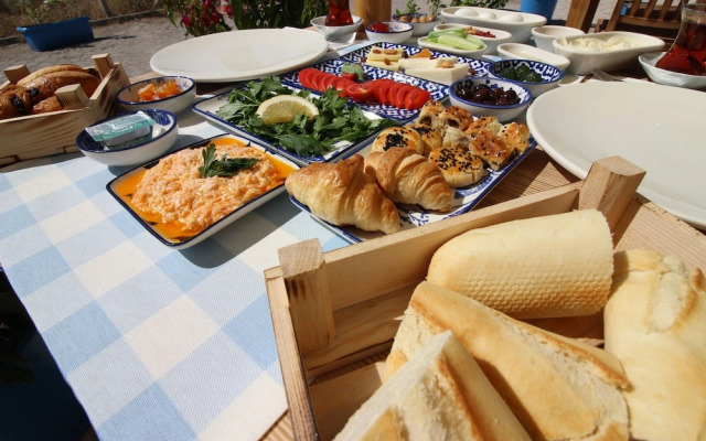 Onal Tas Konak