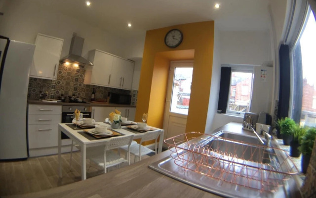 Townhouse @ 87 Walthall Street Crewe