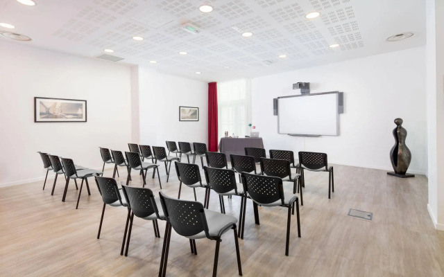 Seven Urban Suites Nantes Centre