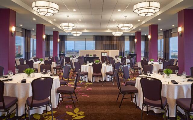 Holiday Inn Toronto - Int'l Airport by IHG