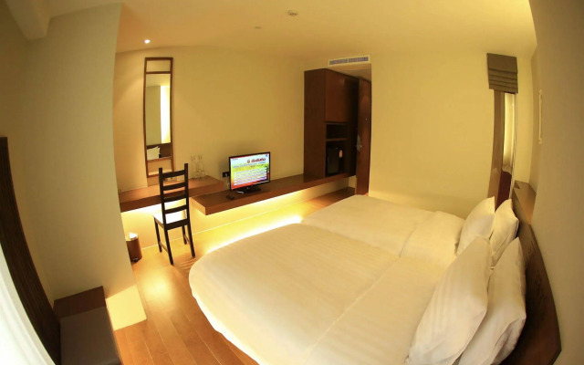 Silom One
