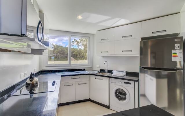 Moderno apartamento frente al mar y piscina - Azure Towers