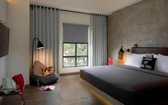 Moxy Bandung