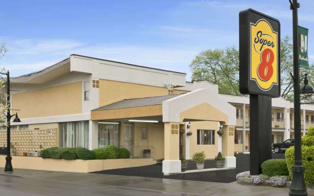 Super 8 by Wyndham Belleville St. Louis Area