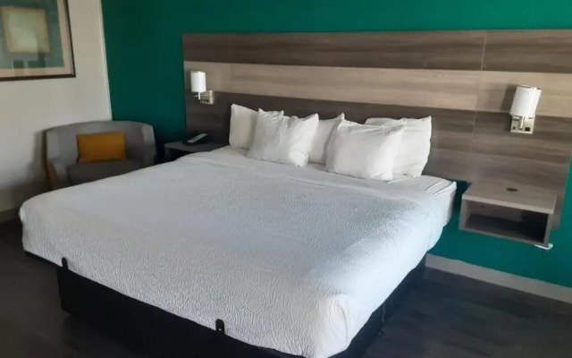 Causeway Inn - Metairie