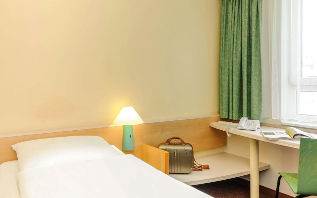 B&B HOTEL Wuppertal-City