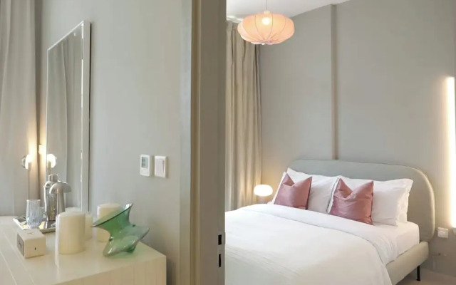 Burj Khalifa View with Designer Interior