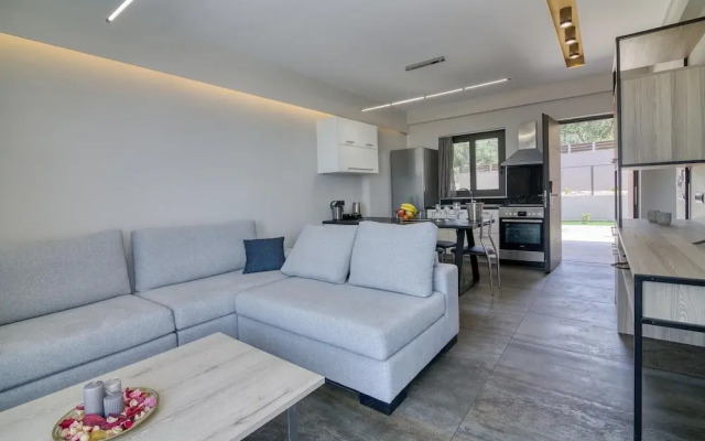 Serenity Suites Sea View 1