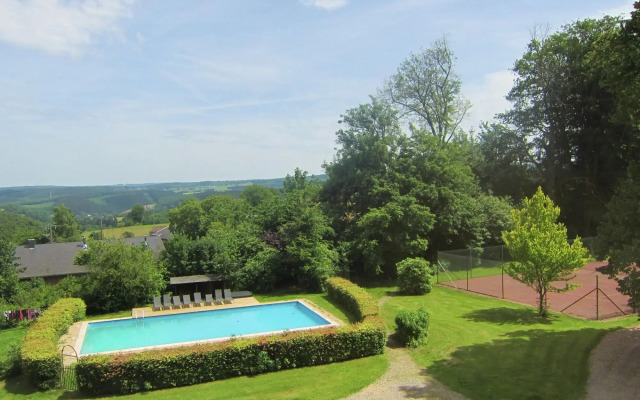 Castle Bodeux With Private Pool and Sauna