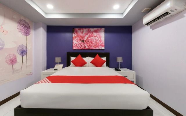 OYO 171 Amore Hotel