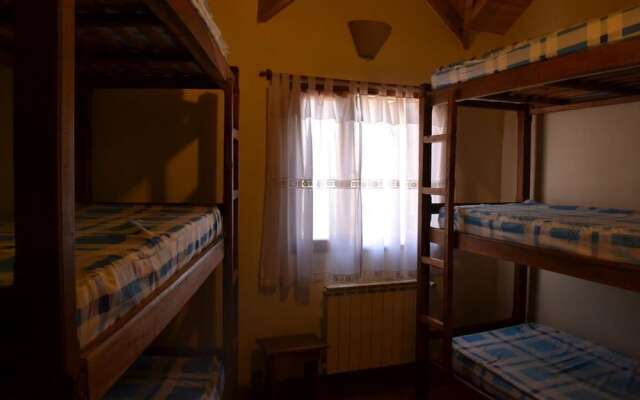 Camping y Hostal El Ovejero