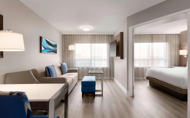 Embassy Suites by Hilton Toronto Airport