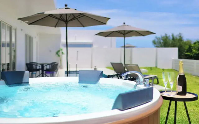 Crystal Villa Bayside
