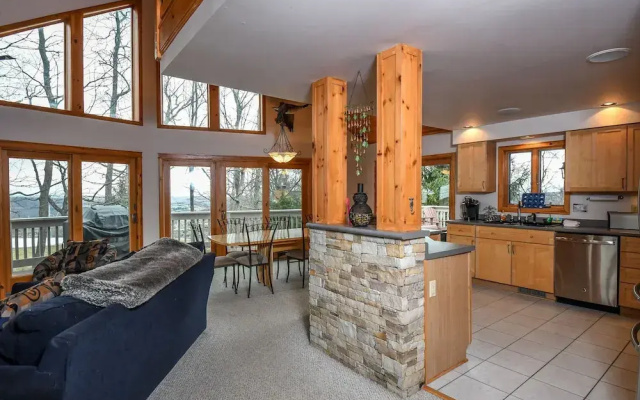 Bluebird Daze 4 Bedroom House
