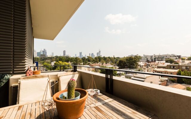 TALIA, 1BDR Carlton Apartment