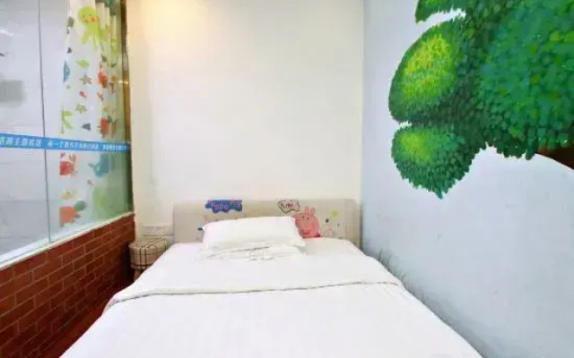 Style Theme Hotel (Fuyang Normal University West Lake Campus)