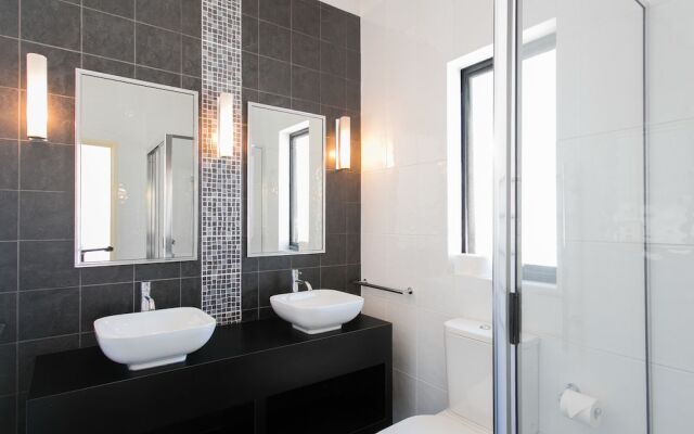 Beach Rd Villas by Rockingham Apartments