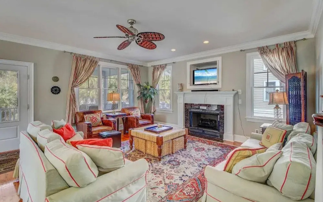 7 41st Avenue by Avantstay Private Pool, Near Beach
