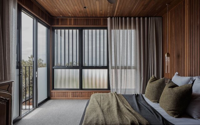 Bay Rock House