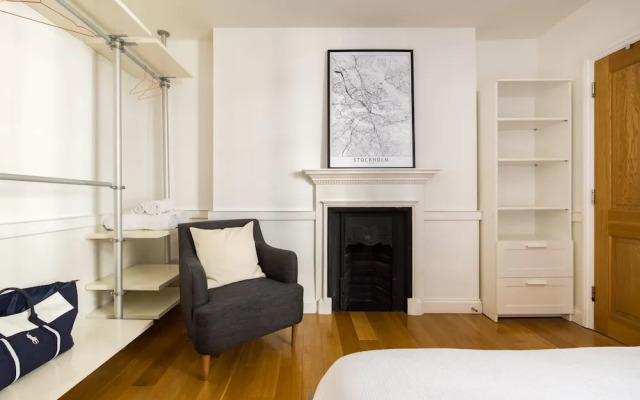 Contemporary Apartment in Central Bloomsbury
