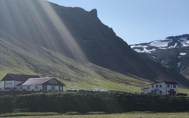 Kirkjufell Guesthouse and Apartments