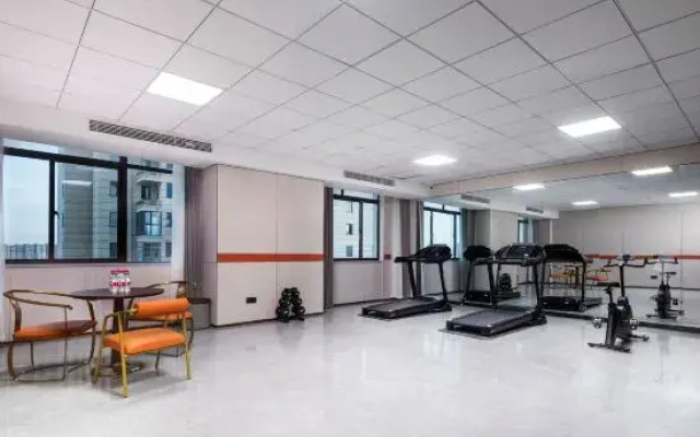 Anqing Taihu County Maison New Century Hotel