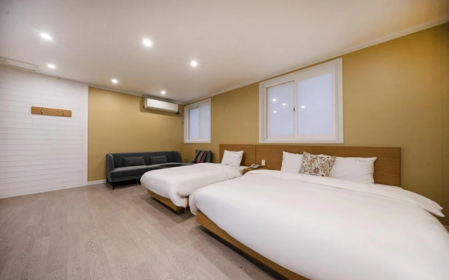 Pohang E&A Hotel