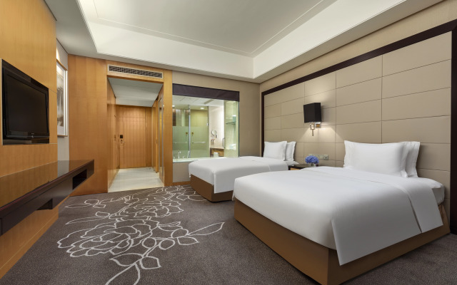 Crowne Plaza Yichang by IHG