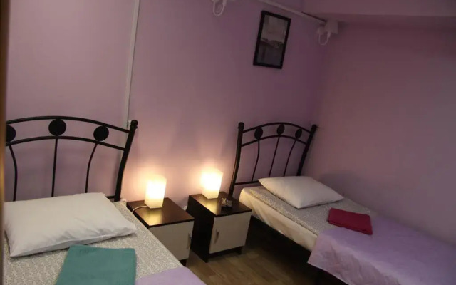 «Трэвел Инн Достоевская» — хостел