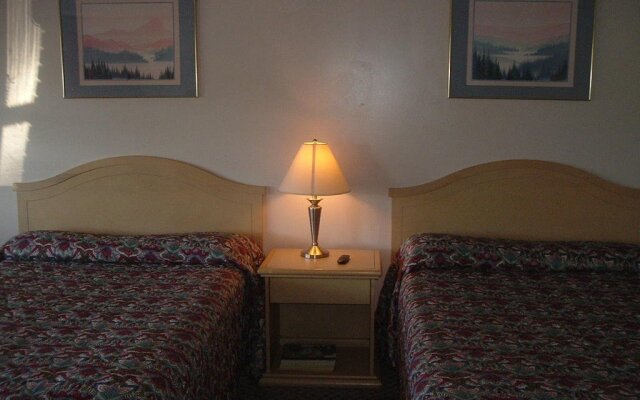 Fels Three Crown Motel